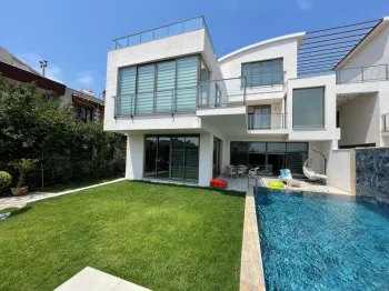 Özel Havuzlu ve Saunalı Belek Villası